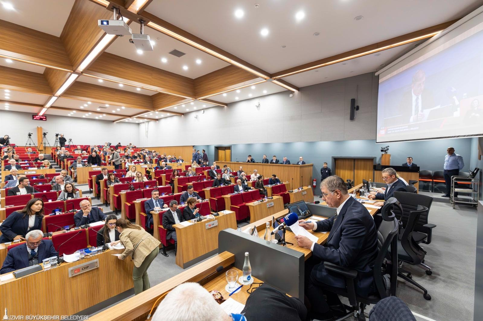 Basmane Çukuru için dev karar! Gökyüzüne sınır geldi: Artık serbest değil 1 Basmane Çukuru için dev karar! Gökyüzüne sınır geldi: Artık serbest değil