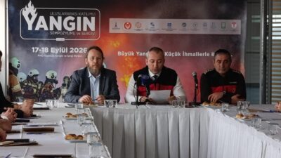 İzmir, yangın güvenliği ve stratejilerini küresel bir perspektifle ele almaya