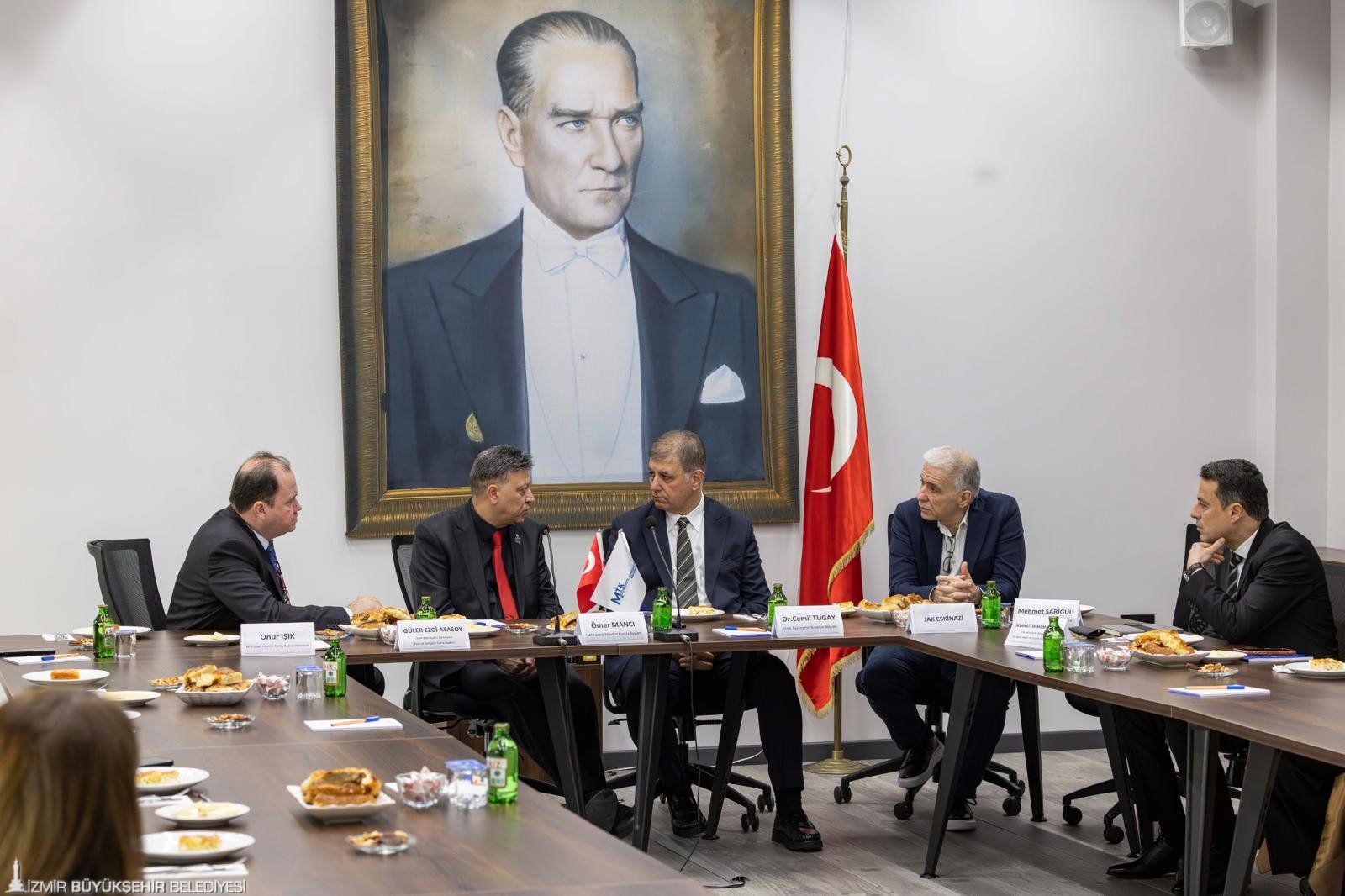 Tugay'dan kentin sorunlarına radikal çözümler: Onat Tüneli bitecek, ayrılmış yol geliyor 4 Tugay'dan kentin sorunlarına radikal çözümler: Onat Tüneli bitecek, ayrılmış yol geliyor