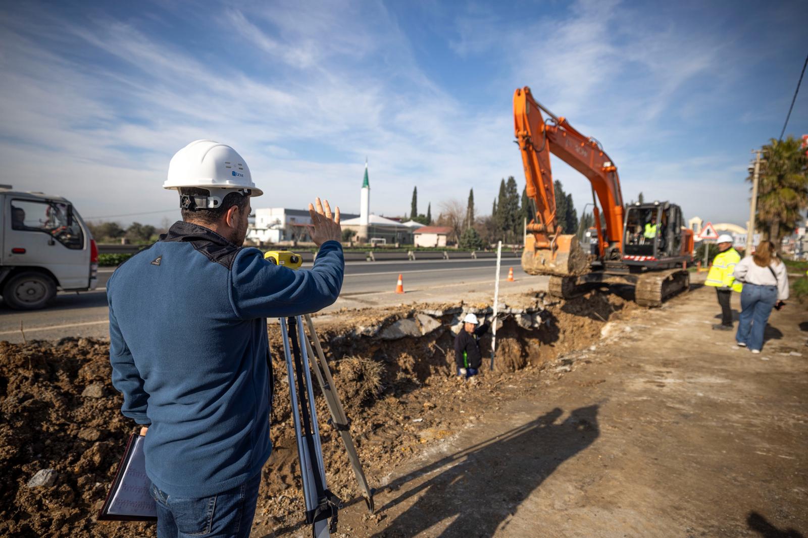 Büyükşehir'den Menemen'e 25 milyonluk altyapı yatırımı: Su birikintilerine kalıcı çözüm