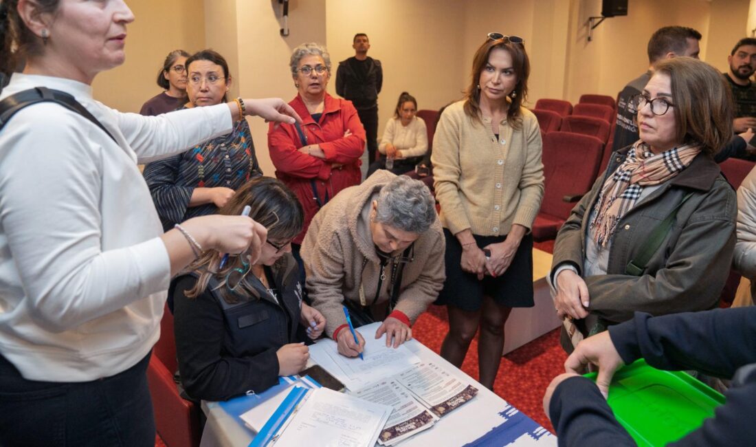 İzmir Büyükşehir Belediye Başkanı Dr. Cemil Tugay’ın başlattığı ücretsiz kompost