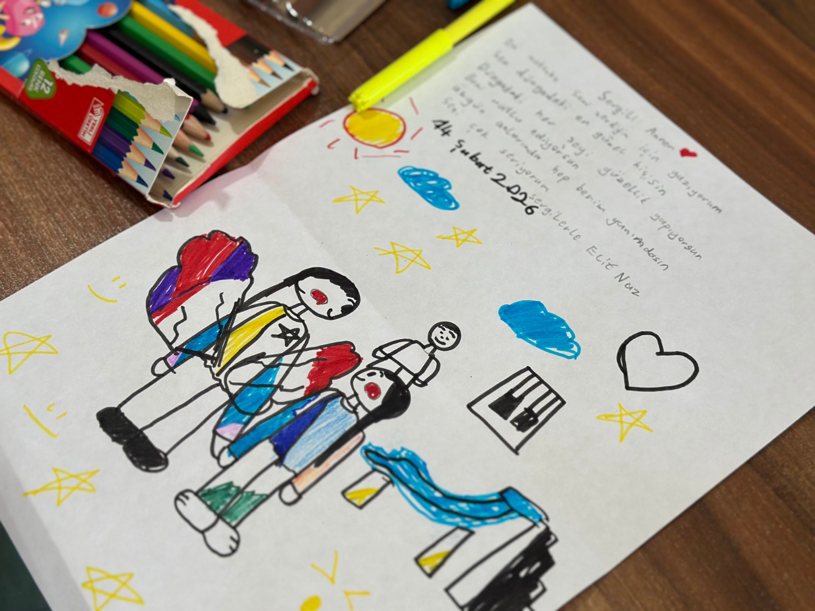 İzmir Kent Kütüphanesi’nde sevgi mesaisi! Çocuklar kalplerini açtı