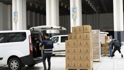 İzmir Büyükşehir Belediyesi sofralara dokunuyor! Sosyal yardım sistemine kayıtlı on