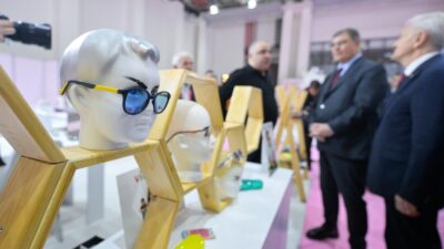 Gözlükten lense, tanı cihazlarından üretim makinelerine kadar sektörün tüm bileşenleri