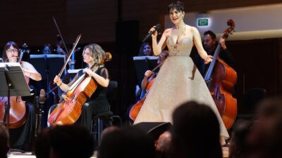 Şevval Sam bageti kaptı, İbrahim Yazıcı mikrofona geçti! Sevgililer Günü’ne