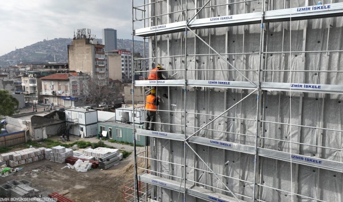 Türkiye’nin yerel yönetim eliyle işletilen tek hastanesi olan Eşrefpaşa Hastanesi,