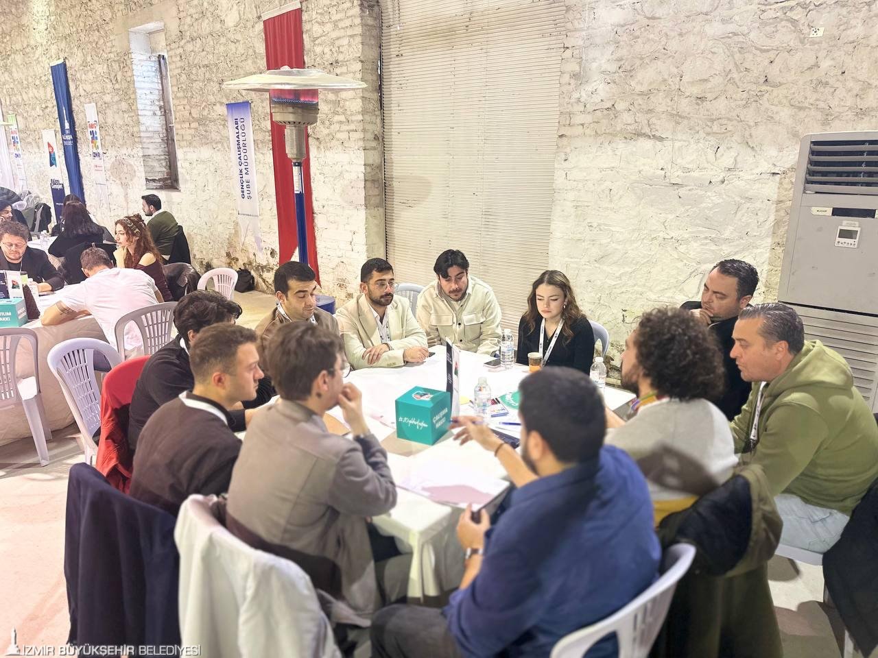 İzmir’de gençler kent yönetimine doğrudan katılıyor