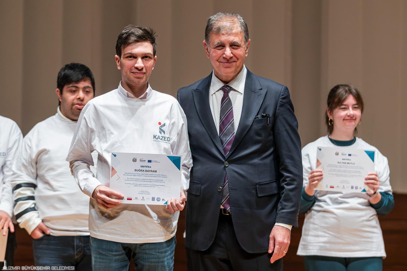 İzmir'de engelli bireylere 'altın bilezik': Destekli istihdam modeli 'umut' oldu