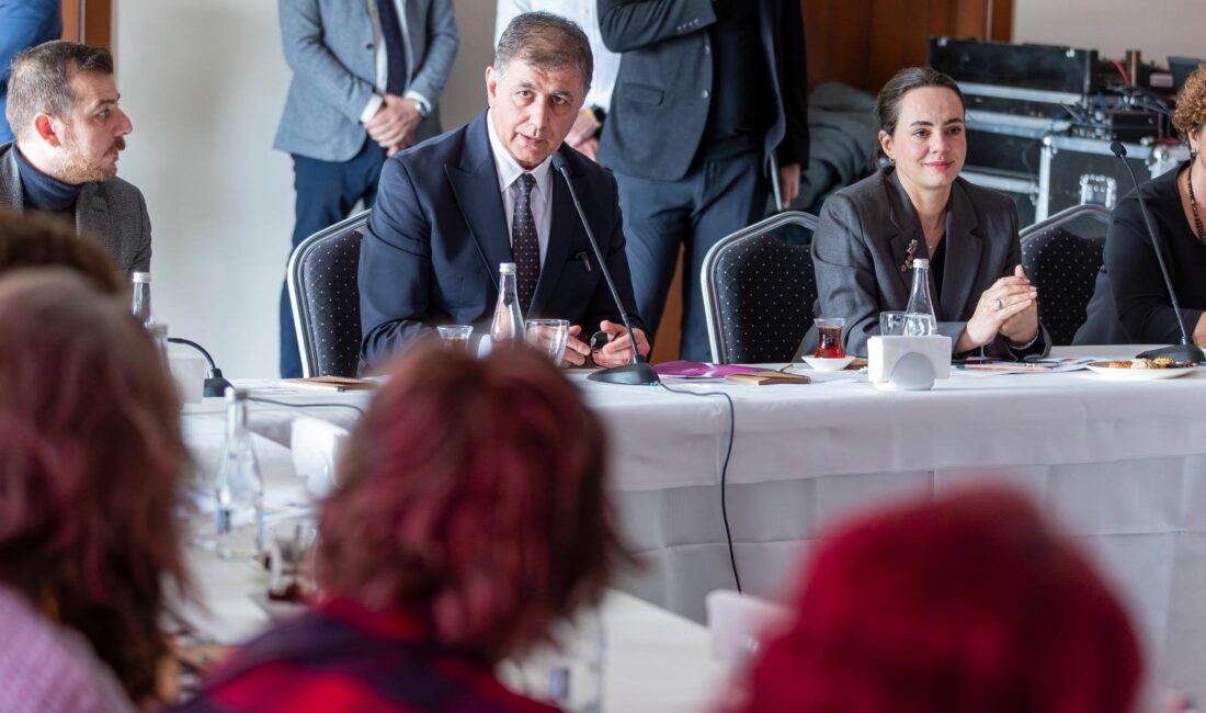 İzmir Büyükşehir Belediye Başkanı Dr. Cemil Tugay, 8 Mart Dünya