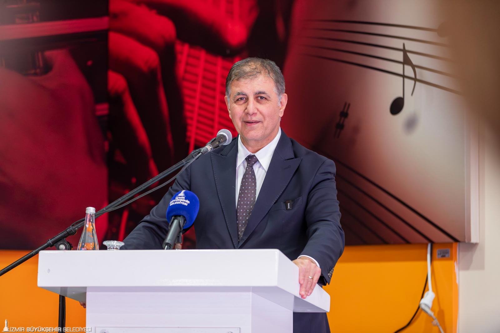 Başkan Tugay’dan kadın mücadelesine güçlü destek: "Asla teslim olmayın"