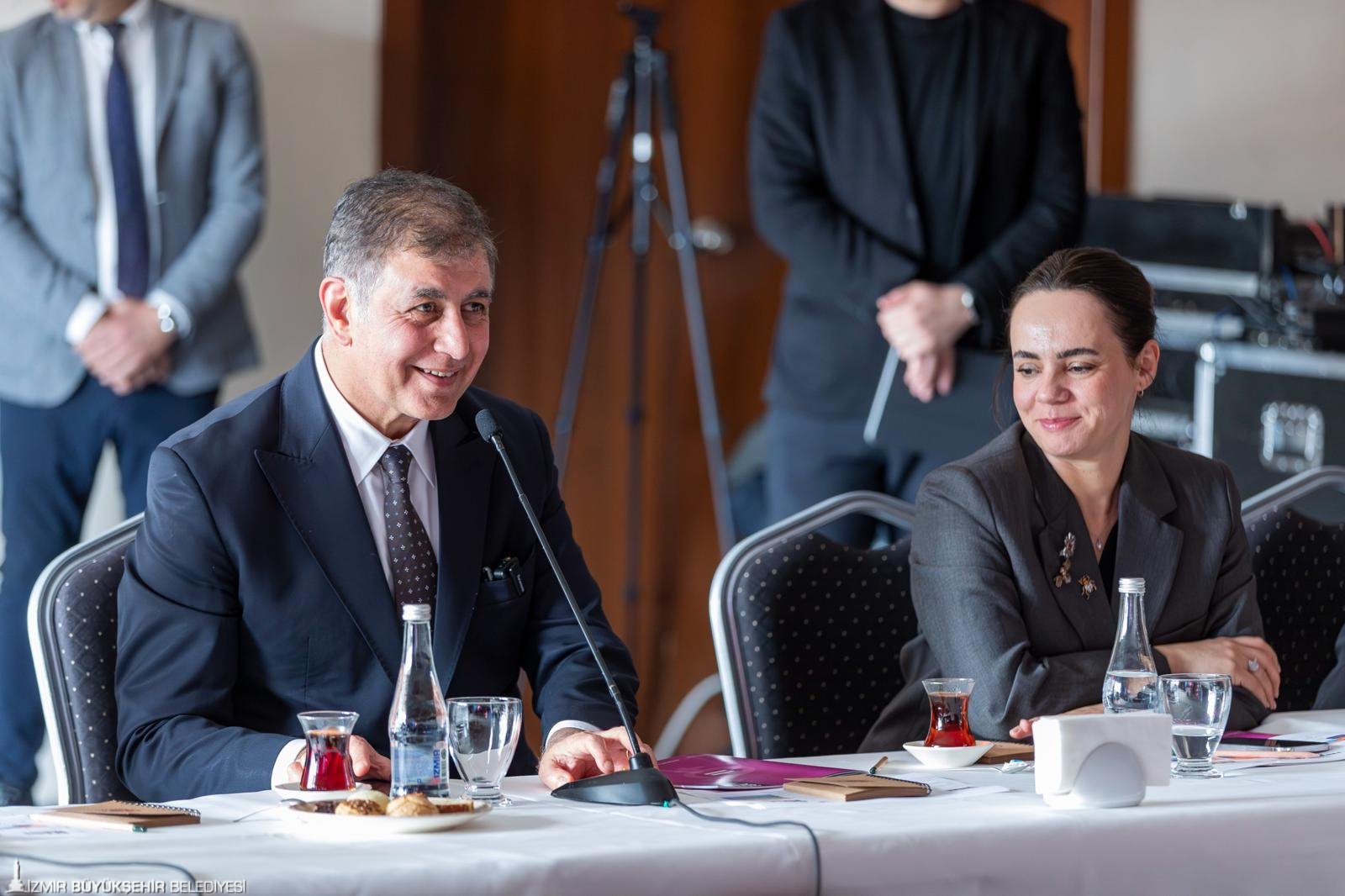 Başkan Tugay’dan kadın mücadelesine güçlü destek: "Asla teslim olmayın"