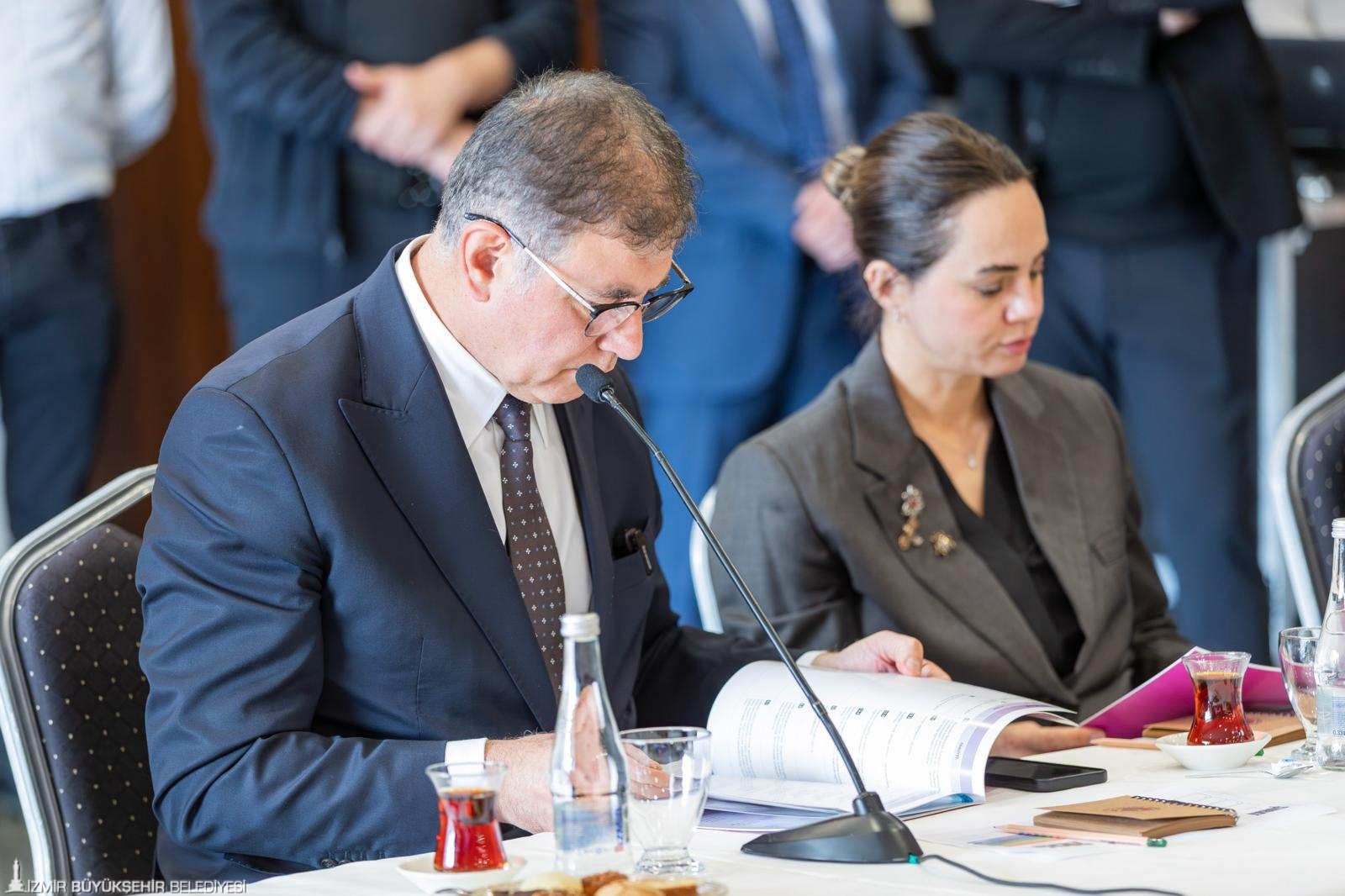 Başkan Tugay’dan kadın mücadelesine güçlü destek: "Asla teslim olmayın"