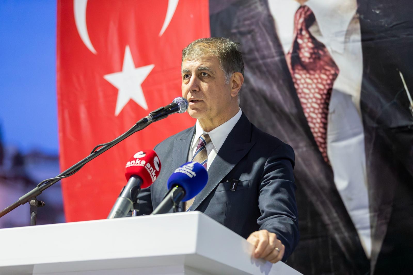 Bayraklı’da iftar coşkusu! Başkan Tugay’dan İzmir İçin güzel gelecek sözü