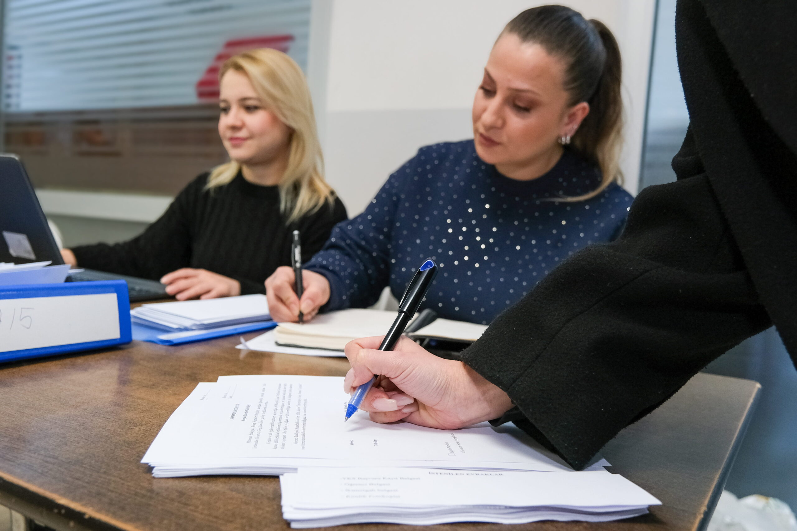 YKS maratonunda ailelere ilaç gibi gelecek haber! Menemen Belediye Başkanı