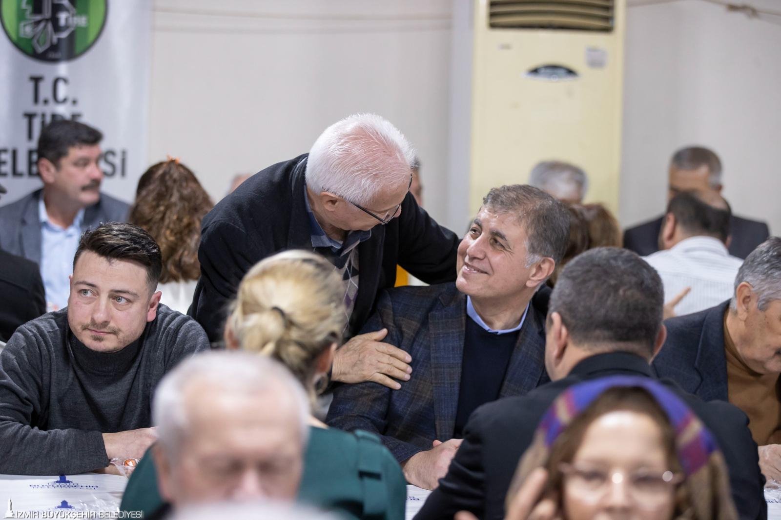 Tire'de 2 bin 500 kişilik 'Gönül Sofrası': 'Güzel güzel adım adım gelecek'