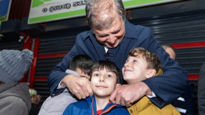 Buca Belediye Başkanı Görkem Duman ile omuz omuza oruç açan