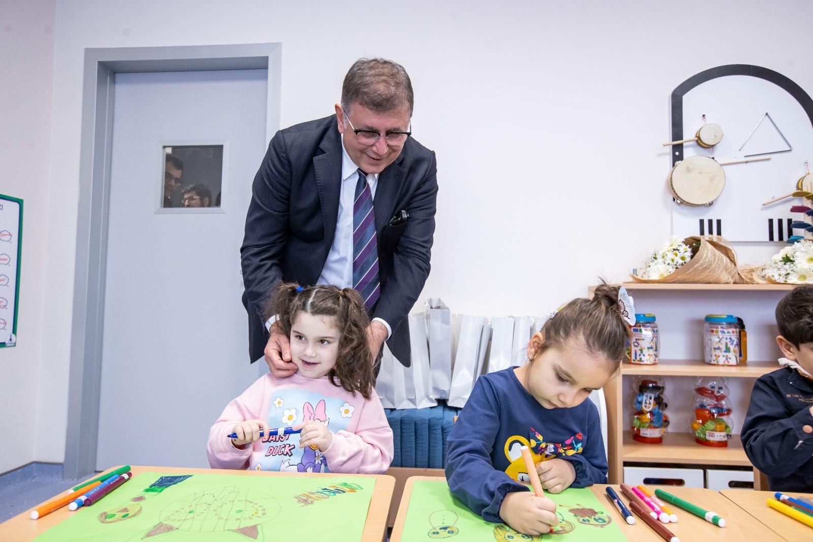 İzmir’de "kreş" krizi: Bakanlıktan İzBB’ye 'kapatın' talimatı! 4 İzmir’de "kreş" krizi: Bakanlıktan İzBB’ye 'kapatın' talimatı!