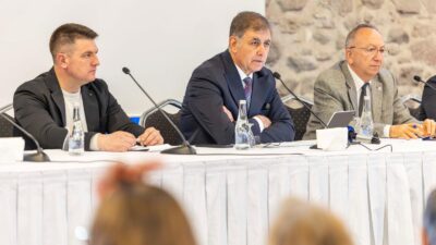 İzmir Büyükşehir Belediyesi, kentin tarım geleceğini "Kooperatif Buluşmaları" ile garanti