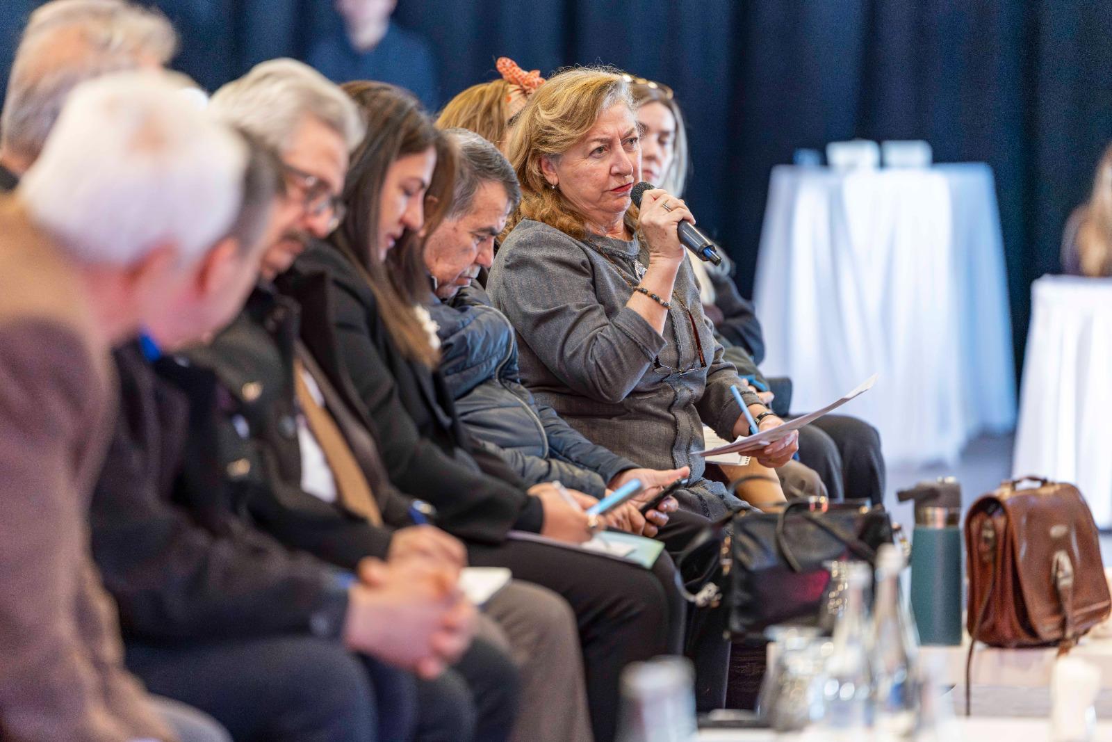 Vahşi sulama dönemi kapanıyor: Tugay'dan İzmir tarımı için tarihi çağrı