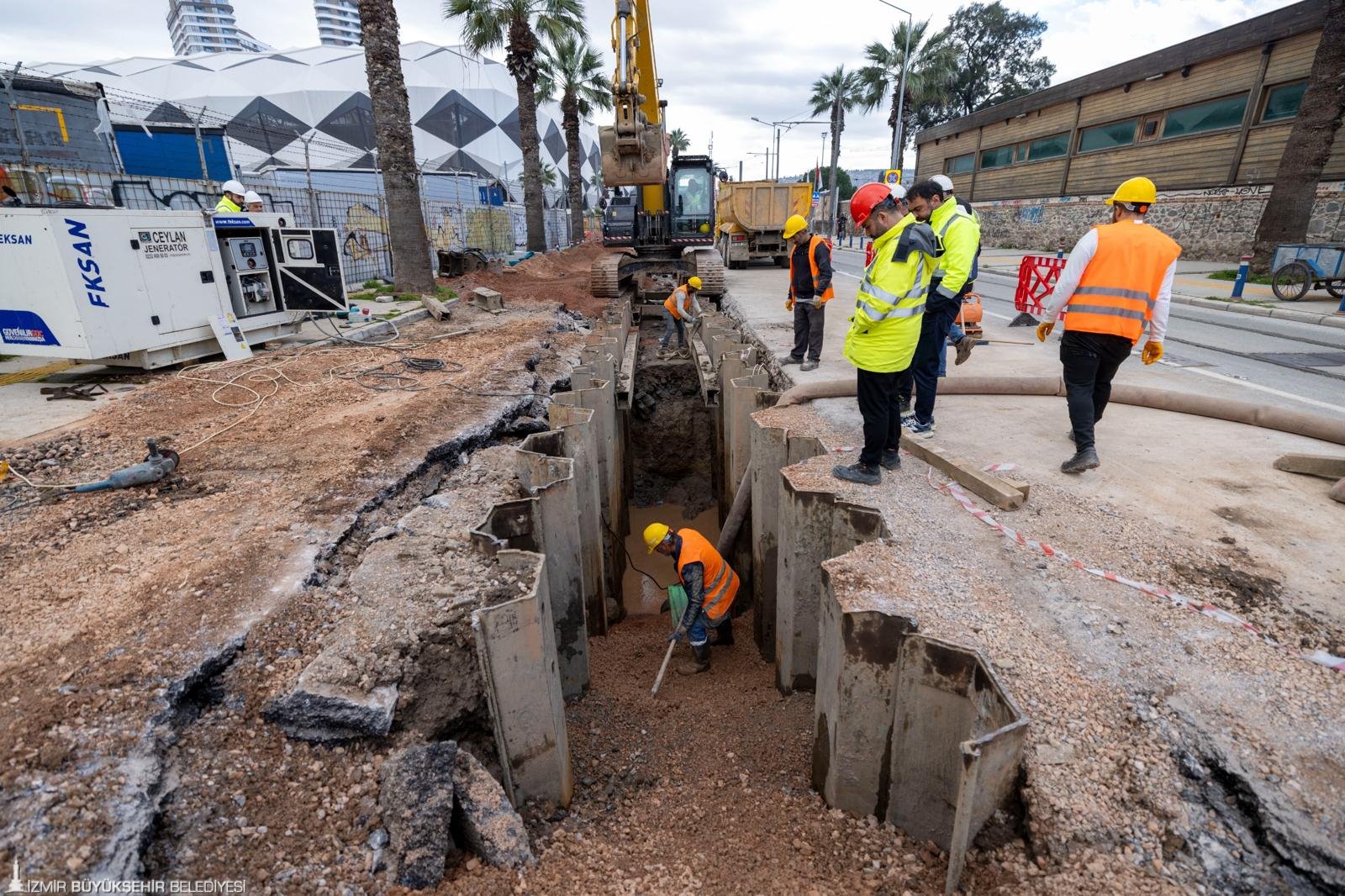 İZSU dev projenin düğmesine bastı: Alsancak'ın altyapısına 3 milyarlık neşter 4 İZSU dev projenin düğmesine bastı: Alsancak'ın altyapısına 3 milyarlık neşter