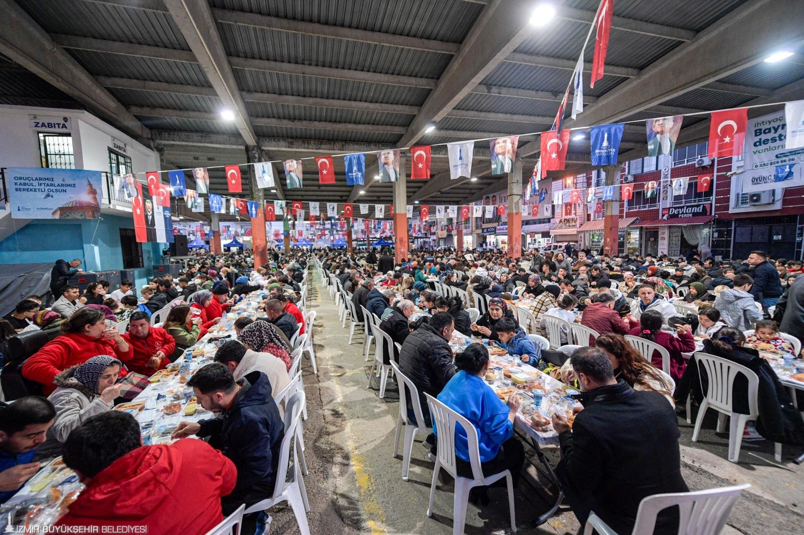 Torbalı’da iftar bereketli, haber müjdeli: Ayrancılar'ın altyapısı yenileniyor