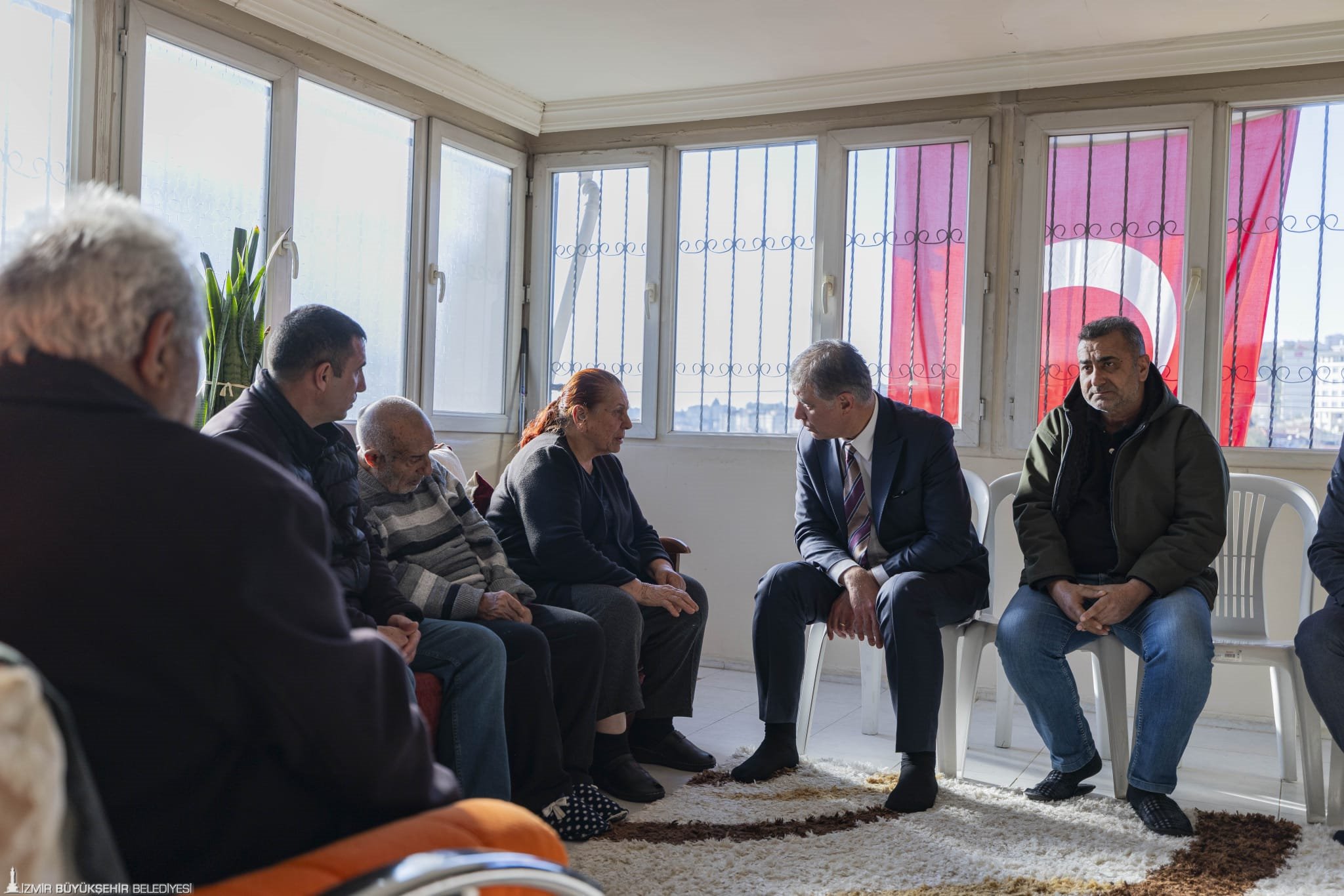 Şehit İbrahim Bolat'ın adı İzmir'de yaşatılacak: Başkan Tugay'dan acılı aileye taziye 3 Şehit İbrahim Bolat'ın adı İzmir'de yaşatılacak: Başkan Tugay'dan acılı aileye taziye