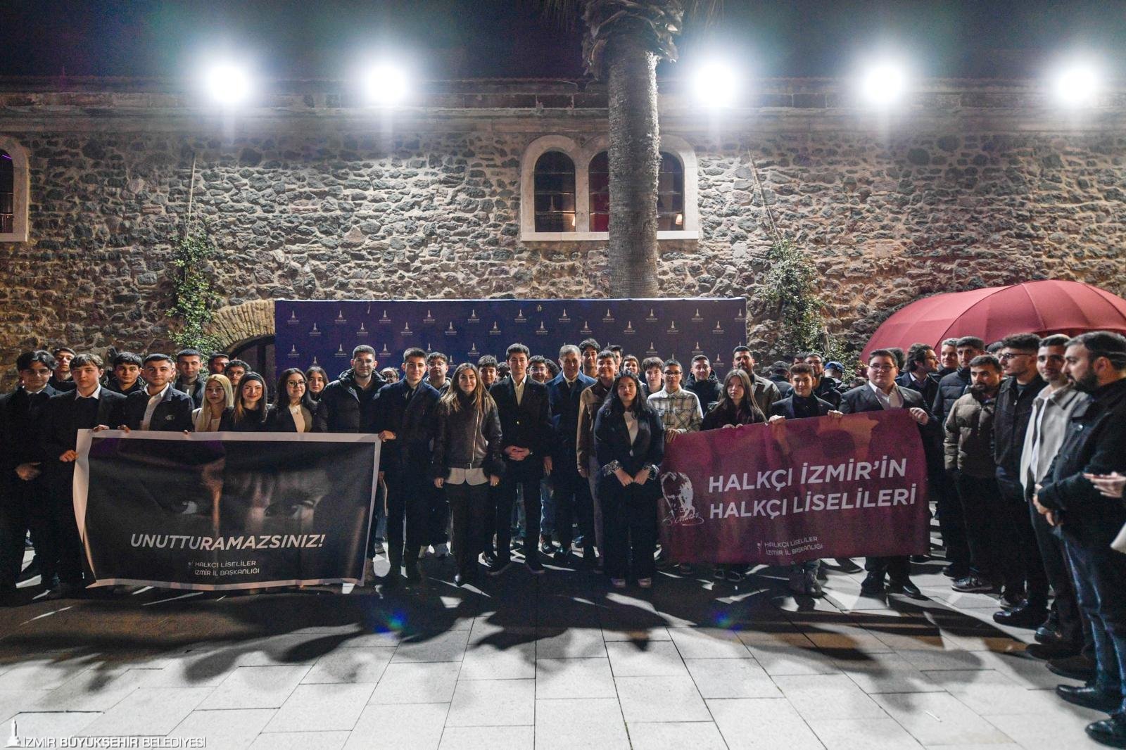 Başkan Tugay'dan 'Kale' çıkışı ve 'İzmir' mesajı: "Burası İzmir; başka yere benzemez" 4 Başkan Tugay'dan 'Kale' çıkışı ve 'İzmir' mesajı: "Burası İzmir; başka yere benzemez"