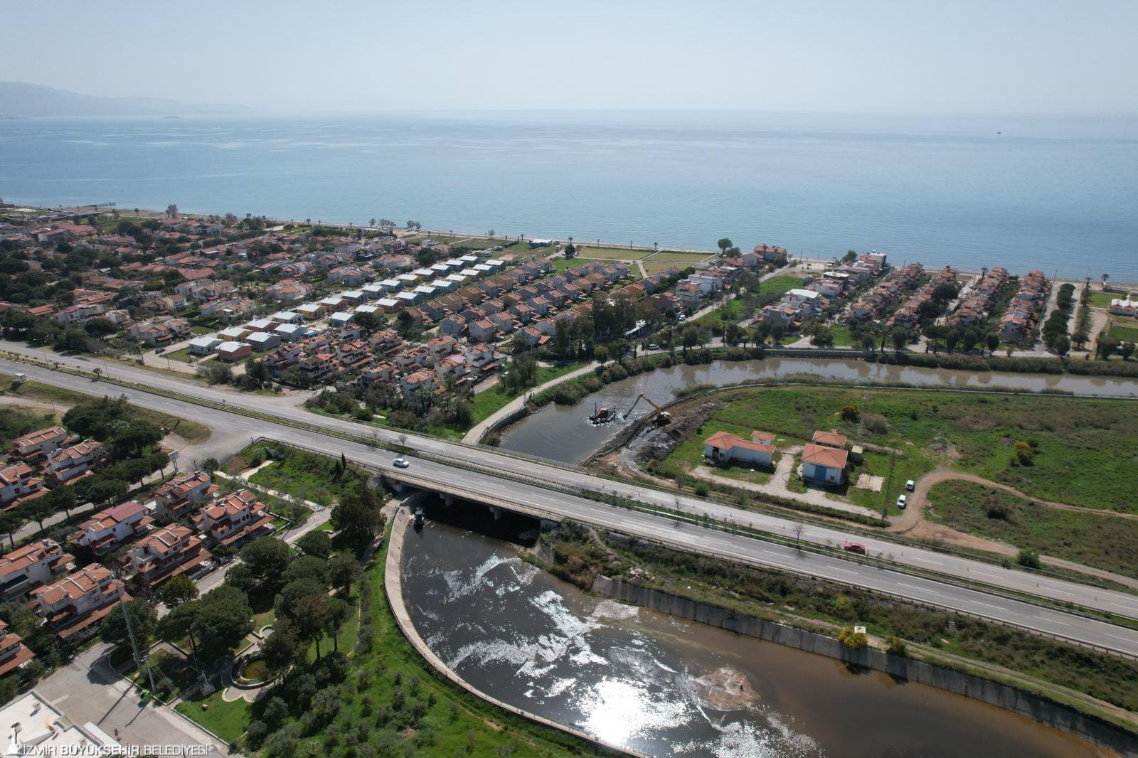 Yarımada derelerinden tam 125 bin ton 'risk' çıkarıldı: İZSU'dan taşkınlara dev barikat 5 Yarımada derelerinden tam 125 bin ton 'risk' çıkarıldı: İZSU'dan taşkınlara dev barikat