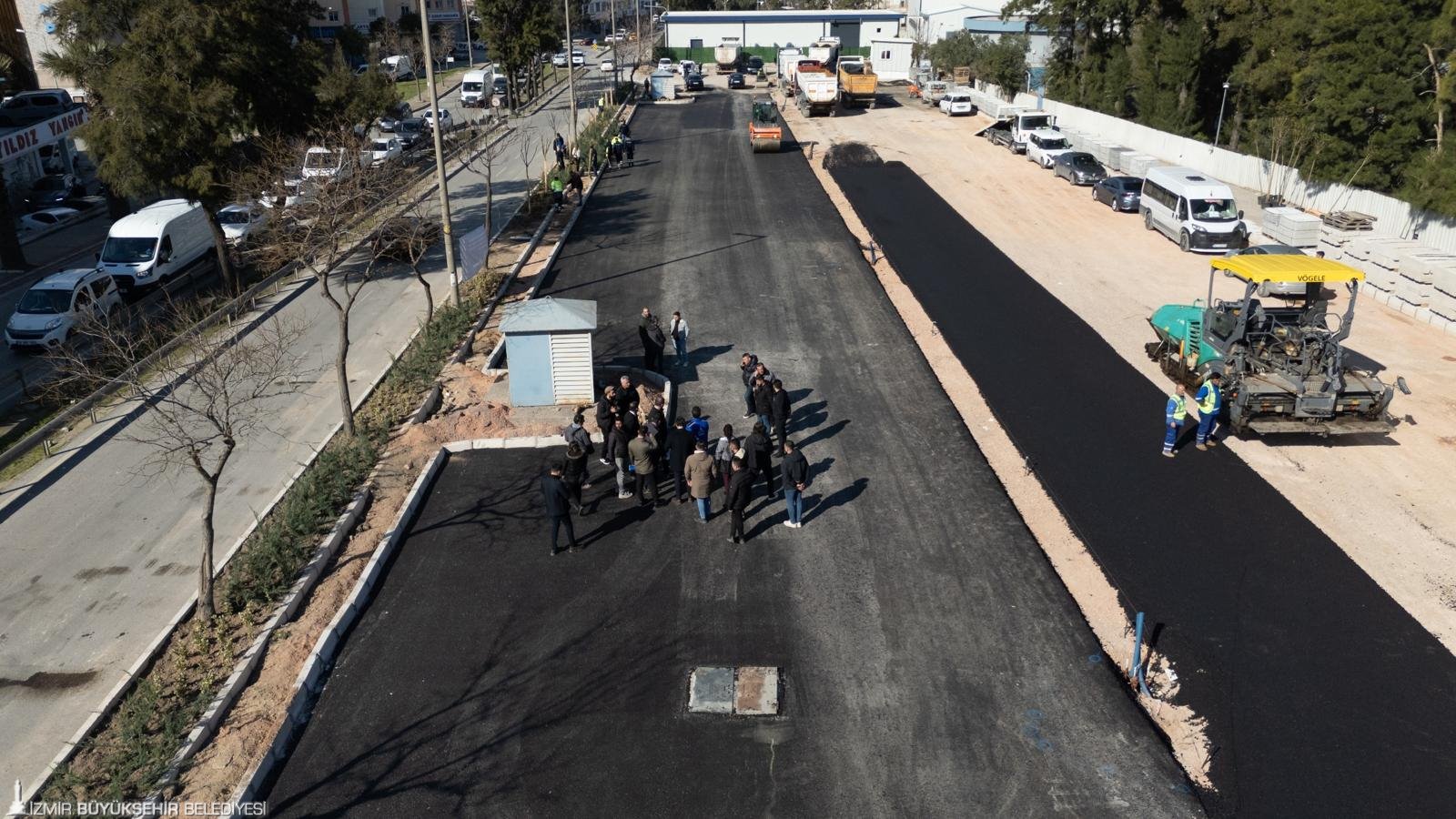İzmir’in 4 ilçesinde eş zamanlı asfalt seferberliği: Gıda Çarşısı'na otopark müjdesi