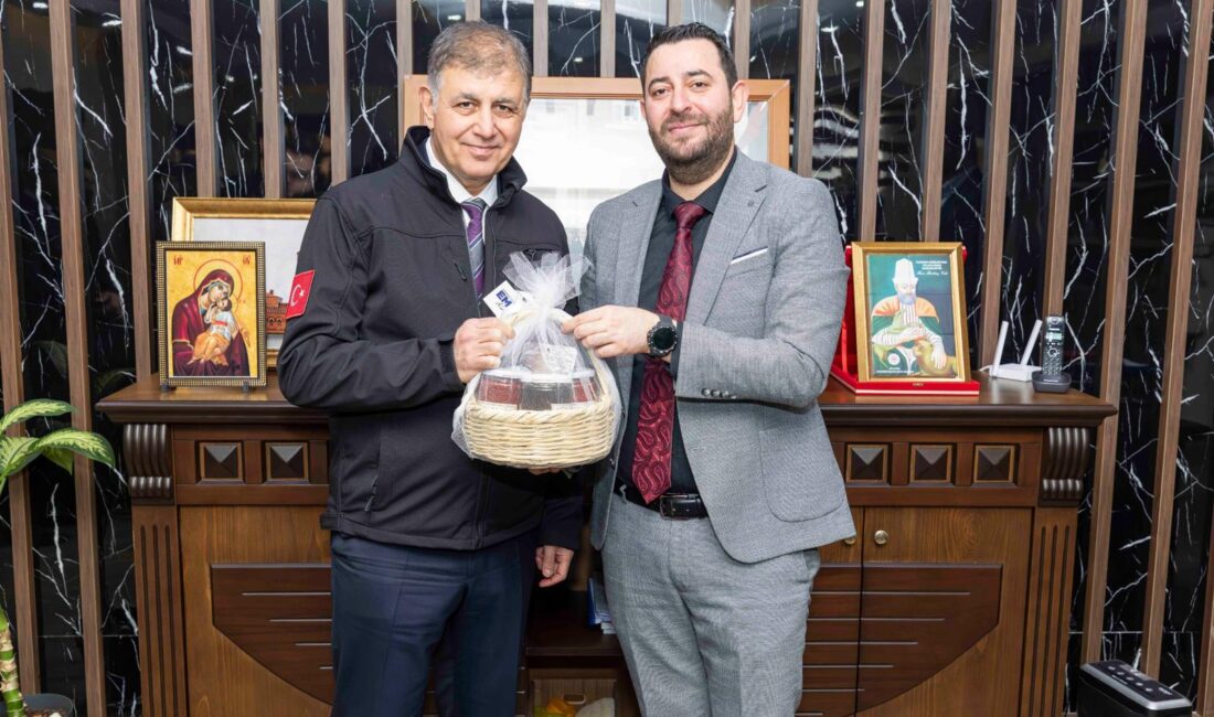 Deprem bölgesini yalnız bırakmayan Cemil Tugay, Türkiye Sağlıklı Kentler Birliği