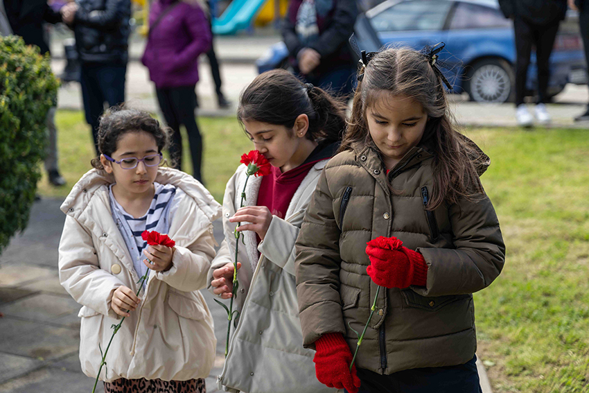 Hocalı’nın acısı Bornova’da yaşatıldı: 613 sivil, katliamın 33. yılında iki ayrı etkinlikle anıldı