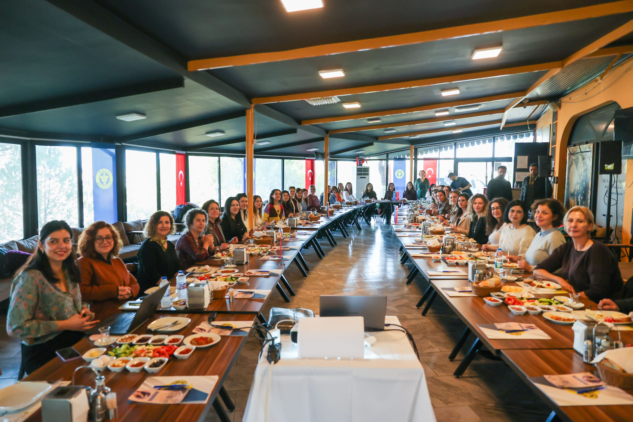 Buca Belediyesi, kadına yönelik şiddetle mücadelede yerel dayanışmayı büyüten önemli