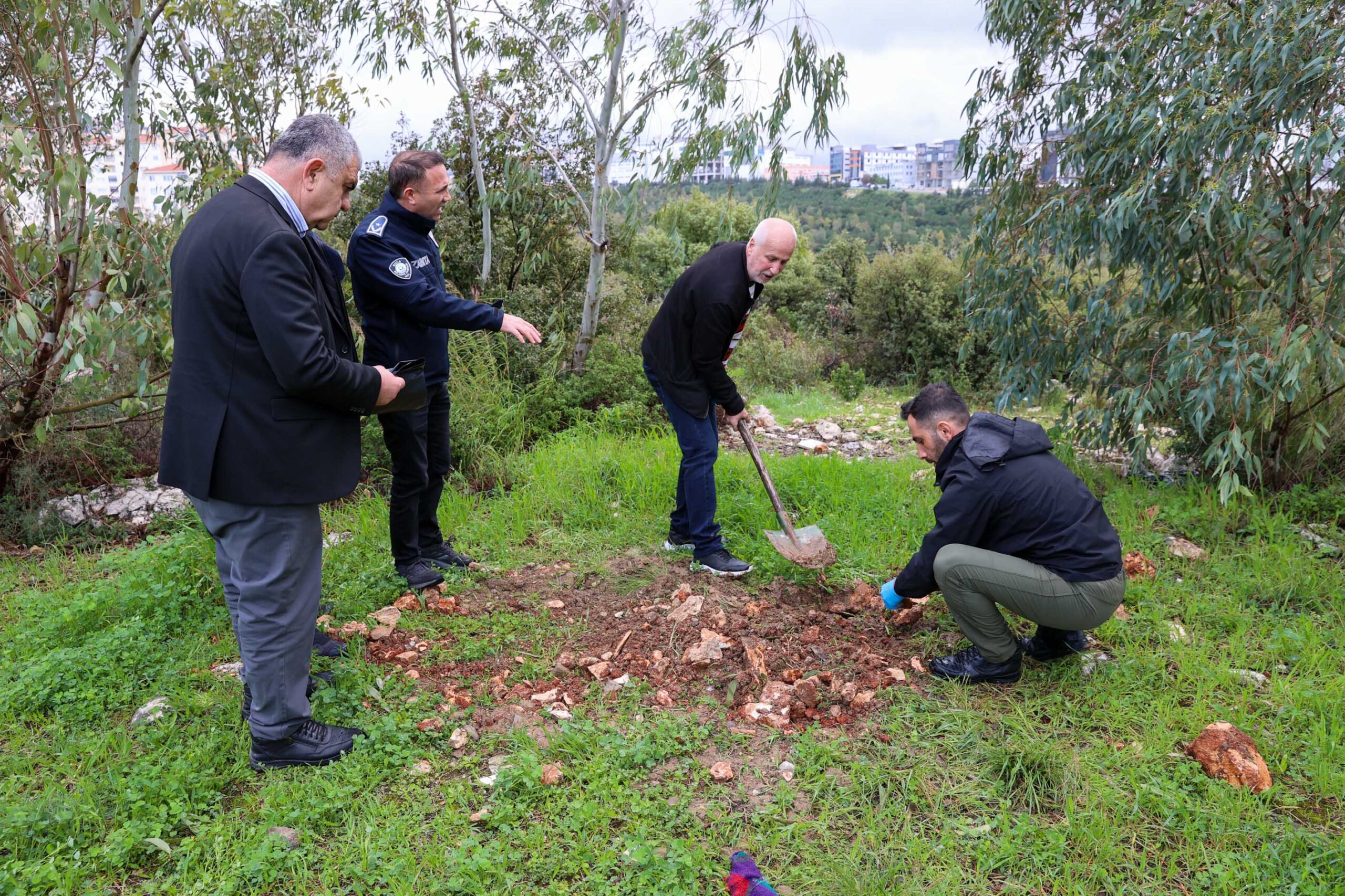 Buca'da can dostlara vahşete tepki yağdı: Belediye ekipleri sahaya indi 1 Buca'da can dostlara vahşete tepki yağdı: Belediye ekipleri sahaya indi