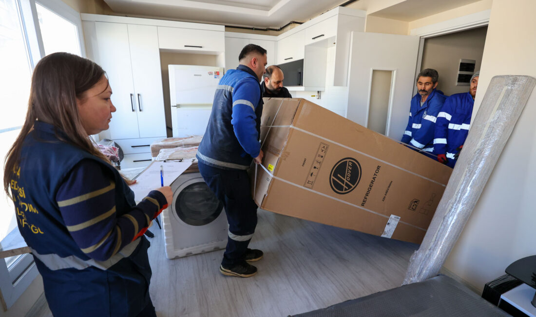 Bir elin verdiğini diğeri görmesin demiyoruz; Buca’da komşu komşunun külüne,