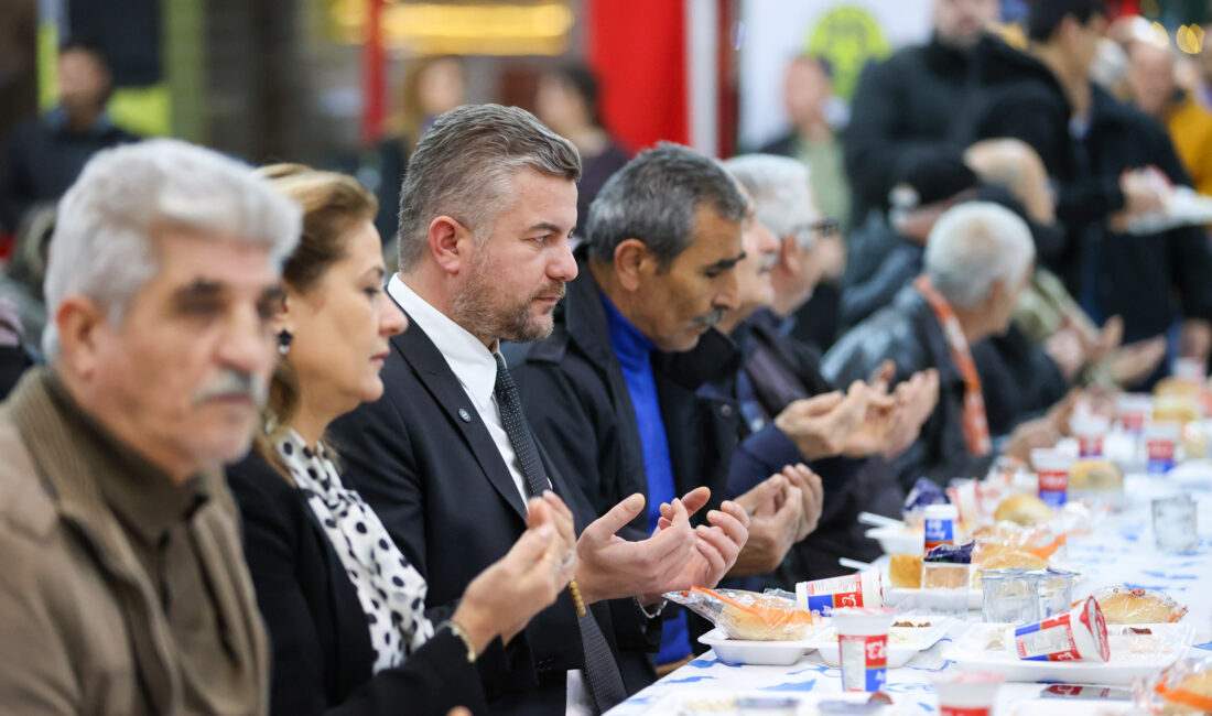 Buca’da Ramazan ayının ilk akşamı, geleneksel eğlenceler ve dev bir