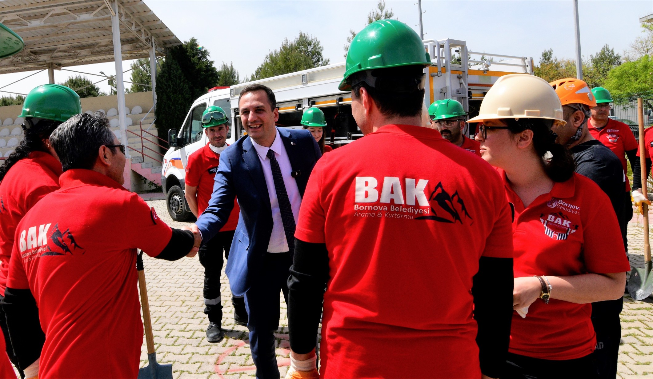 Bornova afetlere karşı daha güçlü: BAK artık akredite 1 Bornova afetlere karşı daha güçlü: BAK artık akredite