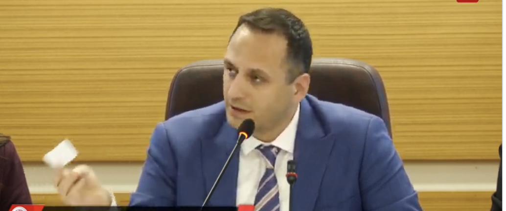 Bornova Belediyesi Şubat Ayı Olağan Meclis Toplantısı’nda ruhsat ücretlerine yapılan