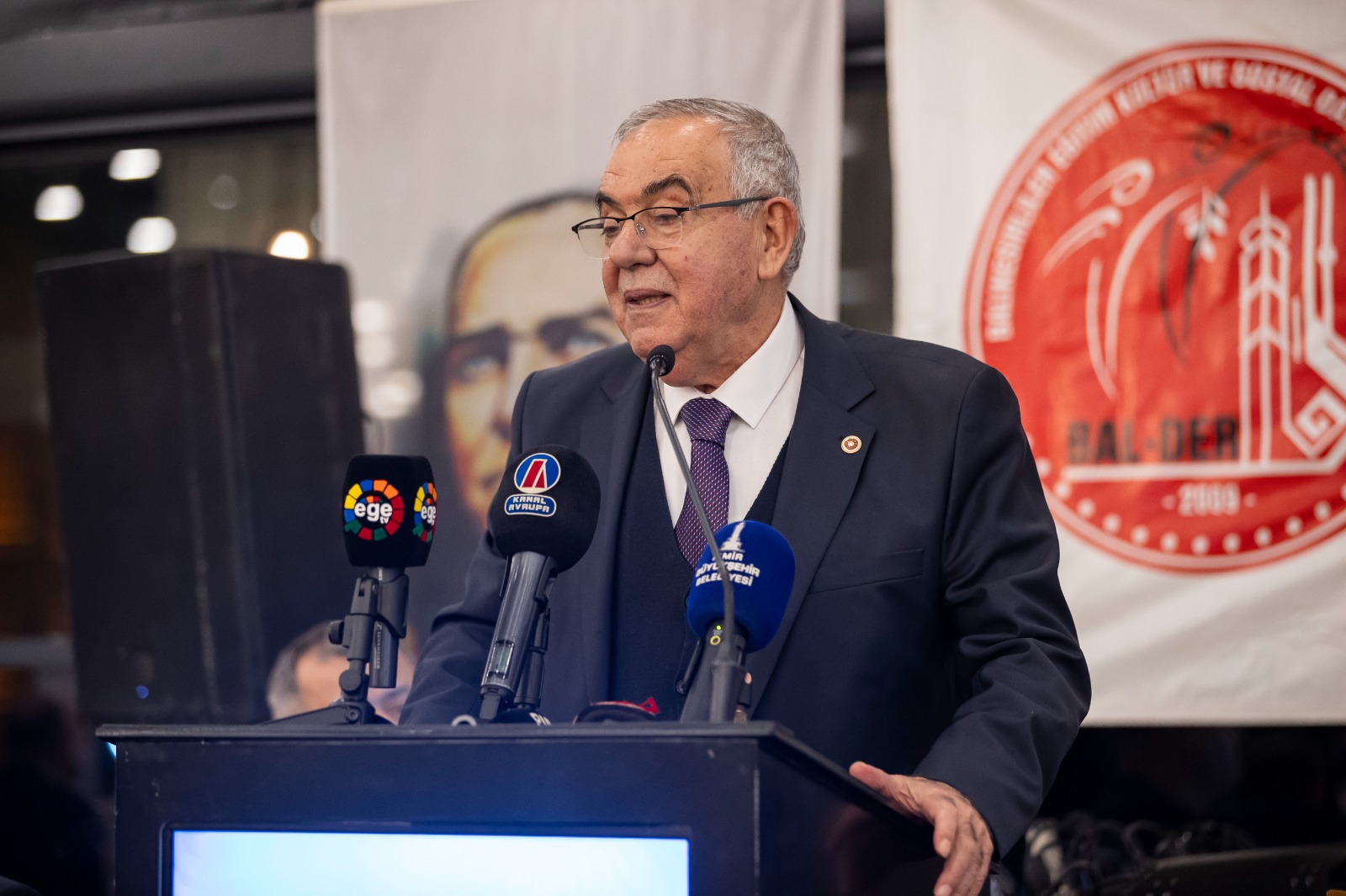 İzmir’de Balıkesir rüzgarı! Tugay’dan iftar sofrasında dayanışma çağrısı 5 İzmir’de Balıkesir rüzgarı! Tugay’dan iftar sofrasında dayanışma çağrısı