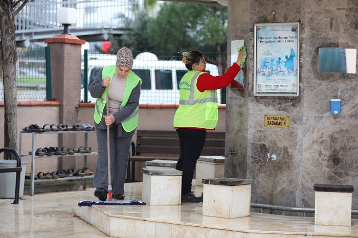Menderes’te camiler Ramazan'a hazır: Gönül rahatlığıyla ibadet