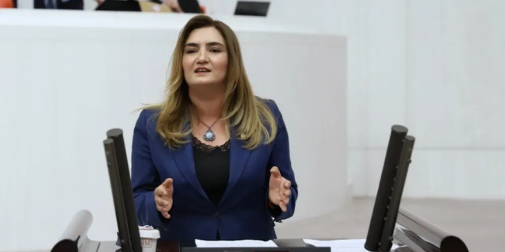 İzmir Büyükşehir Belediyesi ile Vakıflar Genel Müdürlüğü arasındaki taşınmaz krizi,