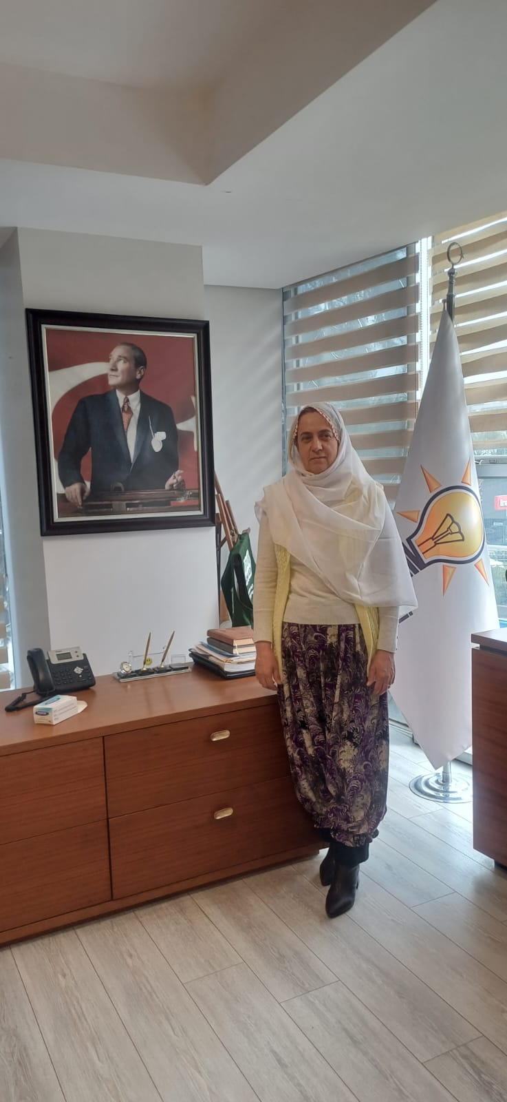 AK Parti İzmir Kadın Kolları'ndan şalvarlı destek!