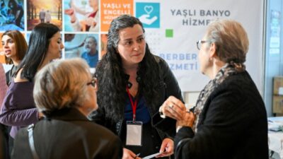 Bornova Belediyesi'nin "sağlıklı yaş alma" modeli Tepekule'de görücüye çıktı. Tansiyon