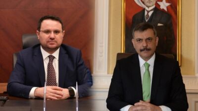 Ankara kulislerinde bir süredir beklenen kabine revizyonu, gece yarısı yayımlanan