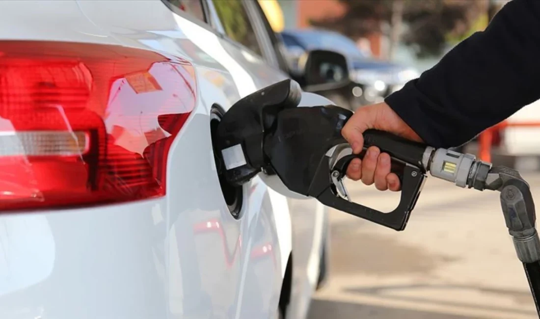 Akaryakıt piyasasında sürücüleri üzecek haber bu öğle saatlerinde geldi. Petrol