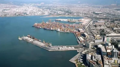 Türkiye'nin ihracat kapısında hareketli saatler… Alsancak Limanı'nın devri için yürütülen