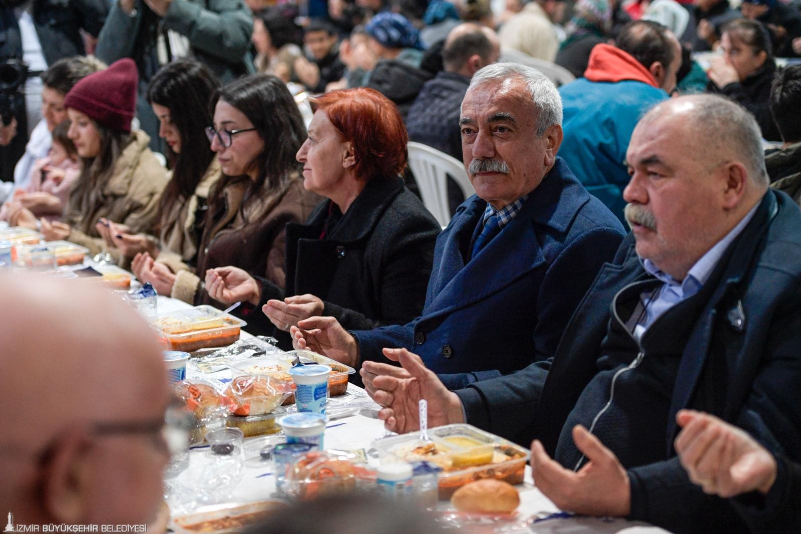 Torbalı’da iftar bereketli, haber müjdeli: Ayrancılar'ın altyapısı yenileniyor