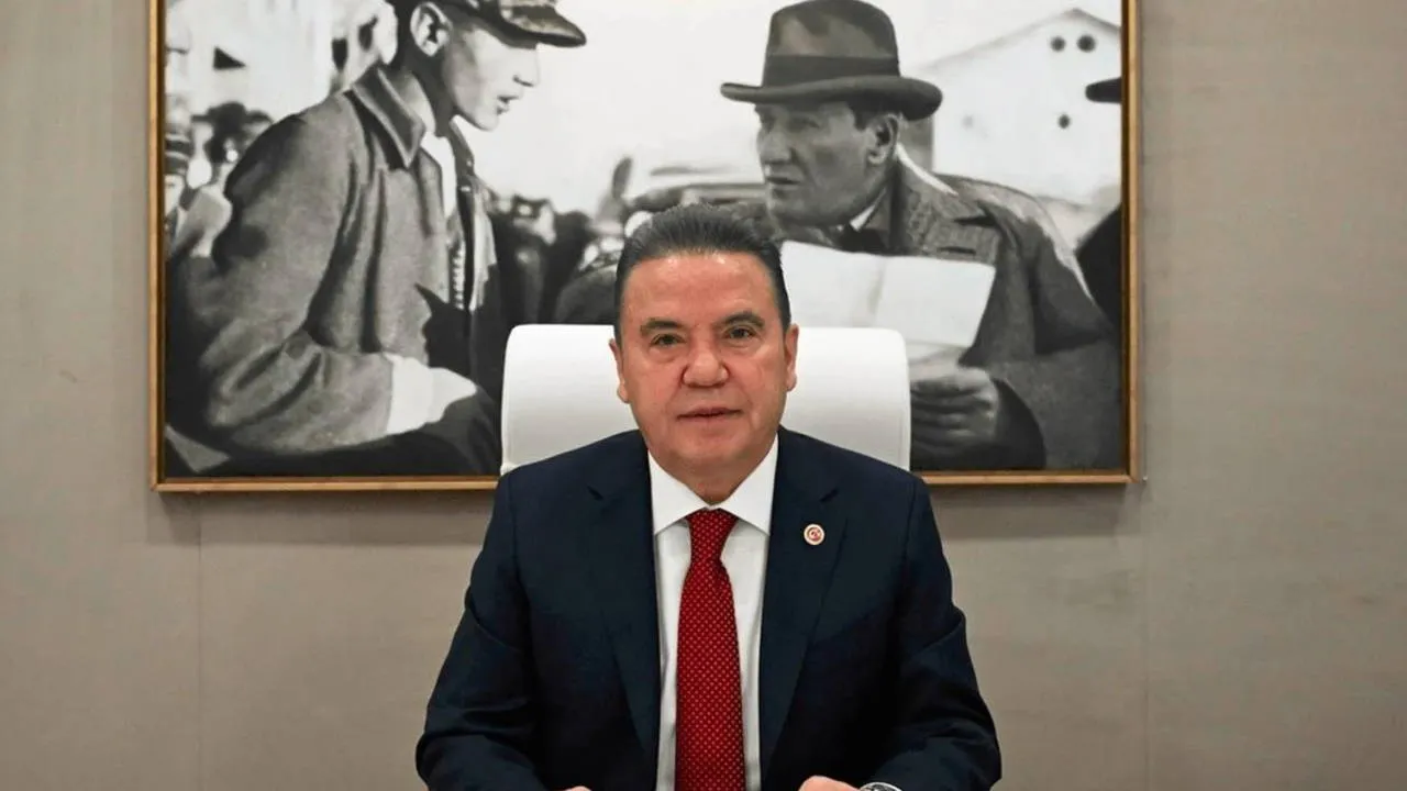 Savcılık "İcbar suretiyle irtikap" dedi: Antalya Büyükşehir Belediyesi soruşturmasında 41