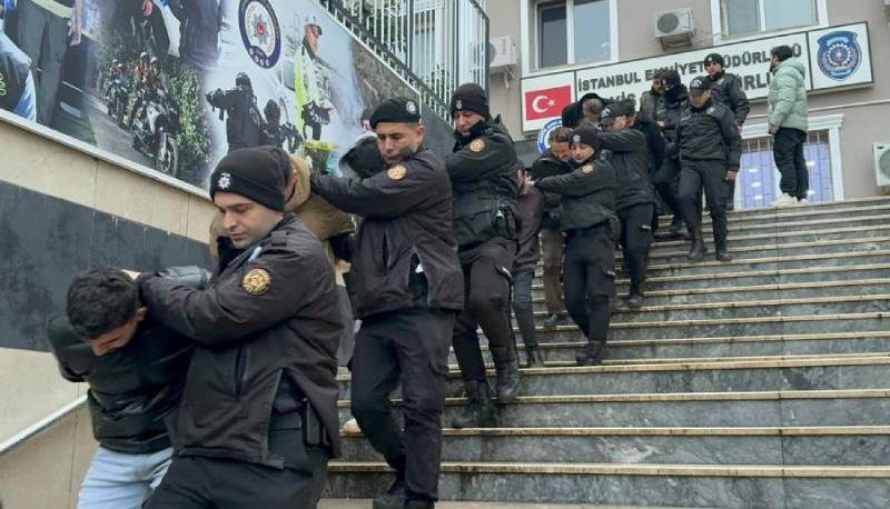 İstanbul merkezli yürütülen operasyonda, sosyal medya üzerinden vatandaşları yüksek kâr