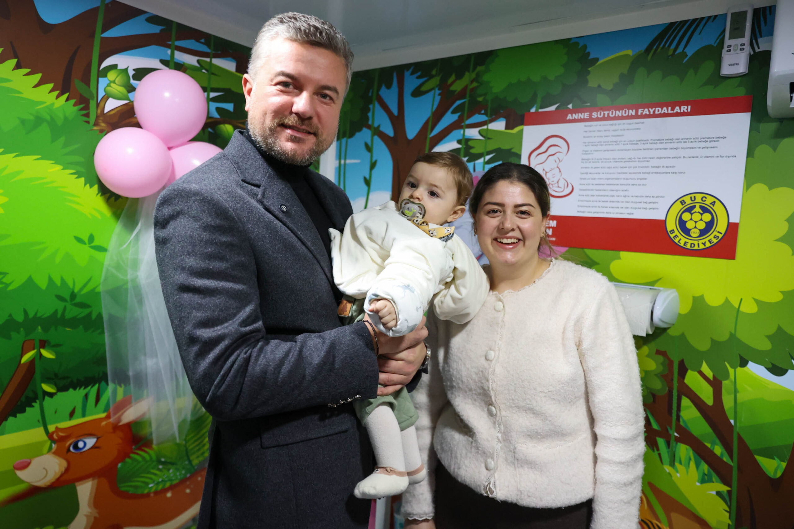 Buca’da anne ve bebek dostu yeni hizmet: Bebek bakım ve emzirme kabinleri açıldı 2 Buca’da anne ve bebek dostu yeni hizmet: Bebek bakım ve emzirme kabinleri açıldı