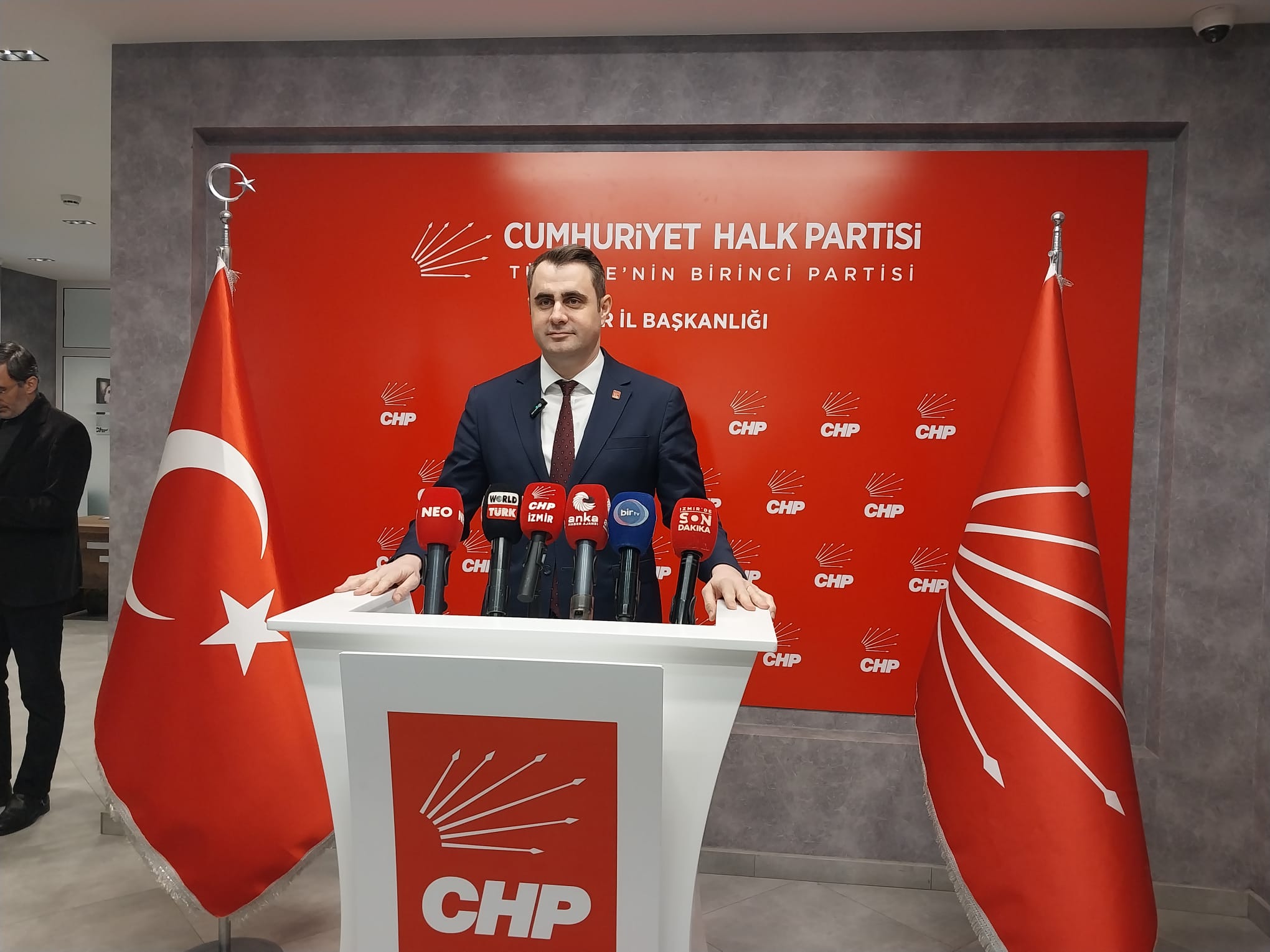 CHP İzmir İl Başkanı Güç’ten iktidara ekonomi tepkisi: “İflası gizlemek için belediyelerimize saldırıyorlar" 1 CHP İzmir İl Başkanı Güç’ten iktidara ekonomi tepkisi: “İflası gizlemek için belediyelerimize saldırıyorlar"